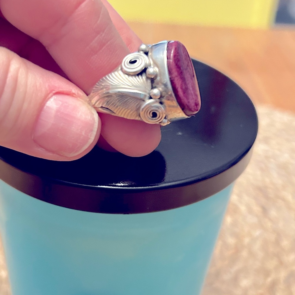 Native American Sterling Ring with Sugilite   - signed - Picture 4 of 6